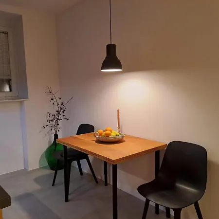 Mima's Place Apartman *