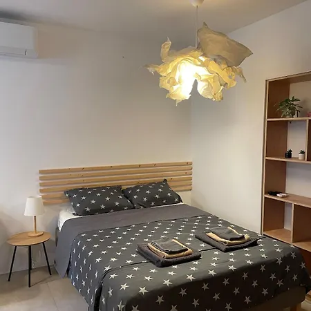 Mima's Place Apartman *